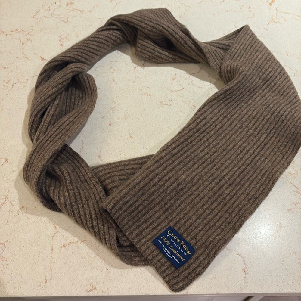 CLUB ROOM by Charter Club 100% lambswool scarf